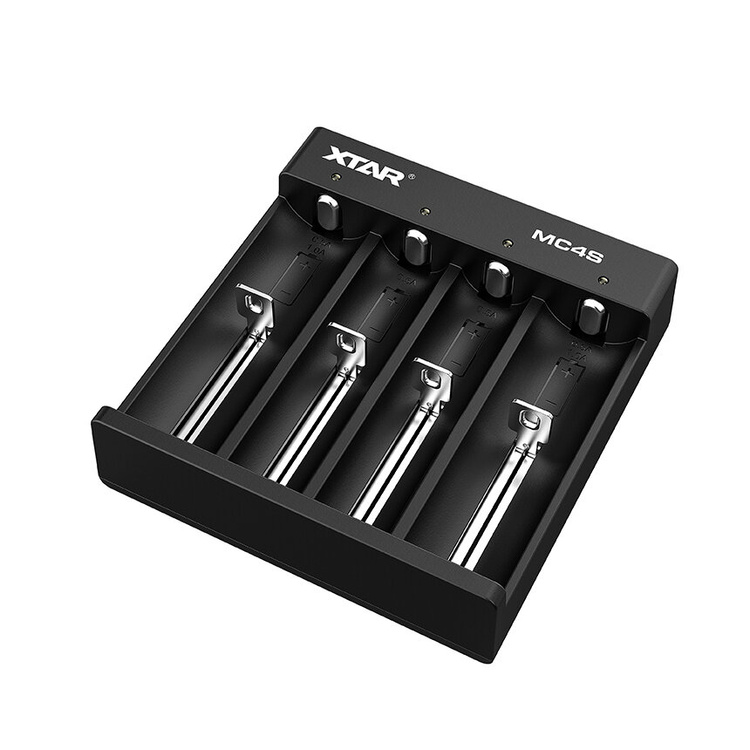 Ładowarka XTAR MC4S — cztery kanały, Li-ion i NiMH — zdjęcie produktu